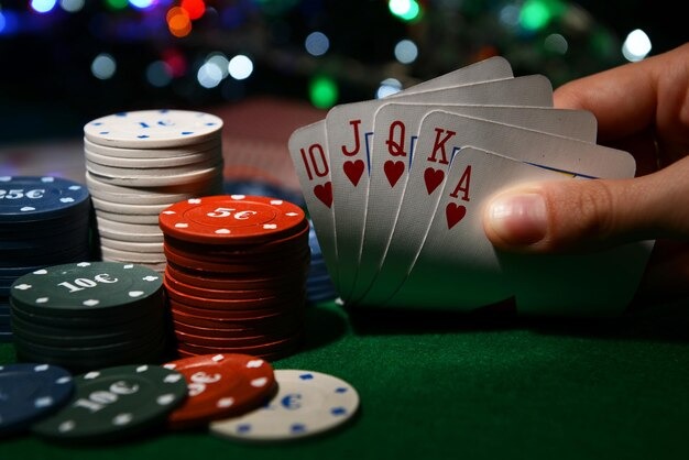 kampung 138 mobile app interface showing live games and sports betting options